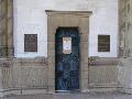 museum_door.jpg